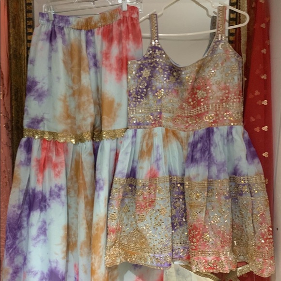 Brand new designs in Sharara suits - Picture 4 of 16